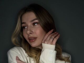 fingering camwhore EvaEllees