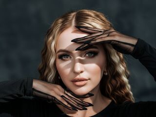 camgirl chat room EvaVibe