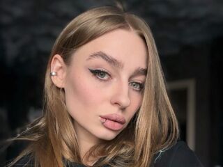 camgirl shaving pussy EvaVotta