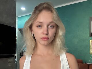 fingering camwhore EveMorrison