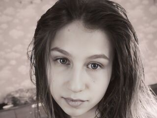 camgirl showing tits FranchescaBeyett