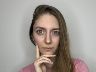 live webcam model GenevaAndrode