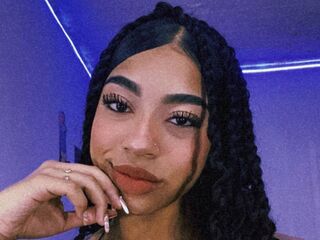 camgirl showing pussy GiadaParisi