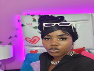nude webcam HaddyleyMonroe