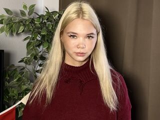 nude camgirl pic HeideSarkar