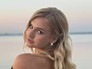 camwhore spreading pussy HelenPetrini