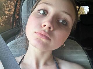hot webcam slut HelgaHumenik