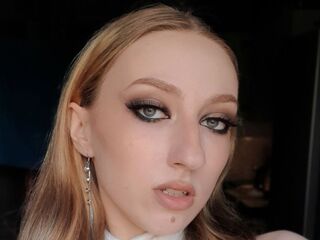 webcam babe HenriettaFare