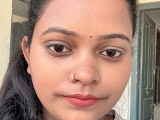 topless webcamgirl Himusa