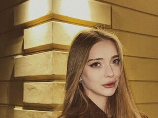 beautiful camgirl IvaBusack