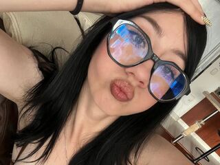 hot webcam IvvyStorm