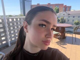 beautiful camgirl JanieWeyhrauch
