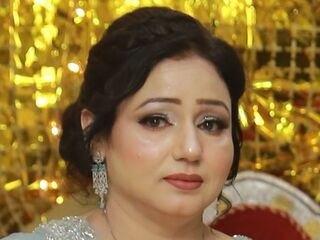 naughty cam girl fingering shaved pussy JesmineCherry