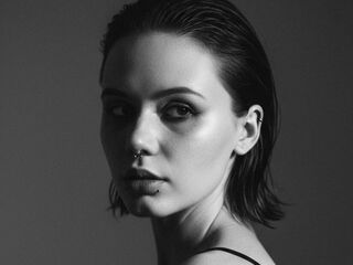 beautiful cam girl JudithSterett