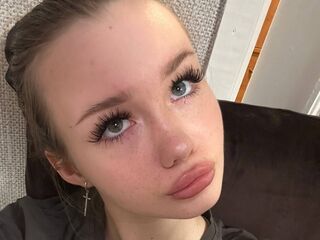 shaved pussy webcam JuliaStevens
