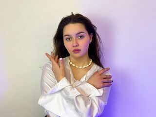 cam girl masturbating with dildo JulietaWilde