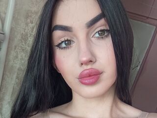 cam girl playing with sextoy KamilaBell