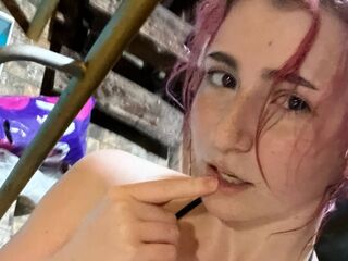 camwhore fingering shaved pussy KarlaLitrenta