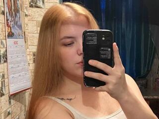 cam chatroom KarrieAnesi