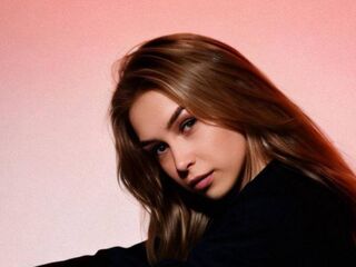 Kinky webcam girl KendraDuell