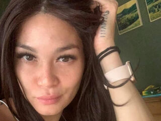 cam girl sexshow KinkyKumiho