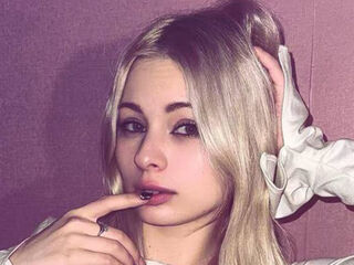 topless KylieMcMiller