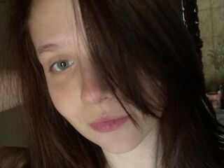 camwhore spreading pussy LaurelOberson