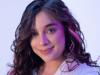 cam girl showing tits LenaMontes
