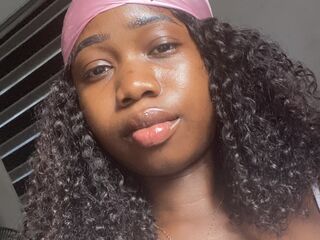 closeup web cam LeyanMyers