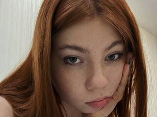 cam girl masturbating with dildo LilianBarfield