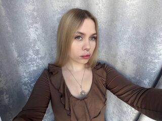 cam LilianaCross