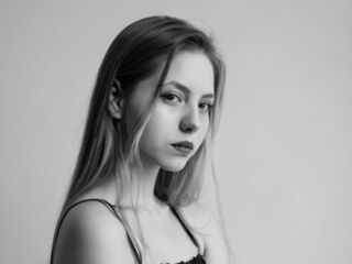 nude camgirl pic LizbethBulmer