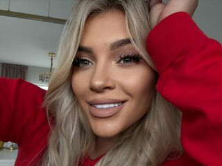 naughty camgirl LorennaRyan