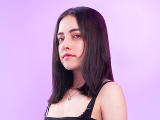 naked girl with webcam fingering pussy LunaBelleth