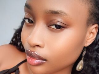 beautiful webcam girl LunaSilhouette