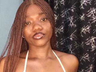 naughty camgirl masturbating with vibrator LunaVerona