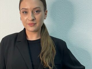 live striptease LyndaEstle