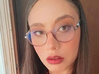 cam girl photo MadeCristine