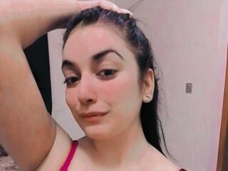 naked camgirl masturbating with vibrator ManuAngel