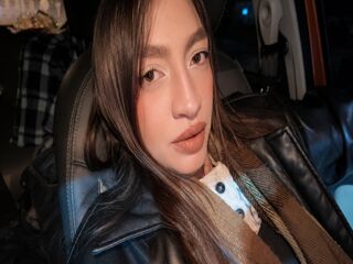 naked camgirl masturbating with dildo MariaGrant