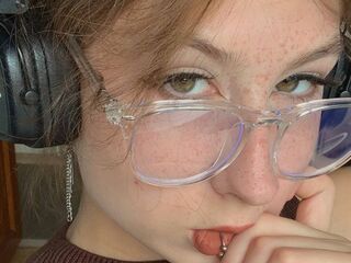 shaved pussy cam MayaYam