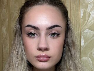 free chatroom MellieSchultze