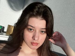 girl topless MiaShandri