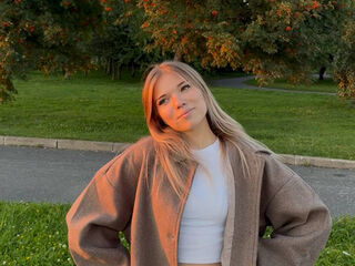 camslut fingering pussy MichaelaFox