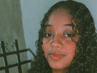 naked girl with webcam masturbating with dildo MicheLeiv