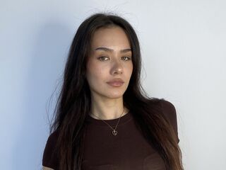 naked cam girl fingering pussy MikaelaRotz