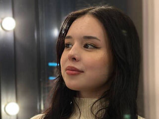 sexy camgirl chat MikiPellon