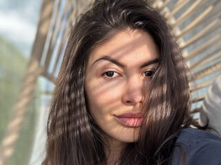 naked webcamgirl picture MiraNemesis