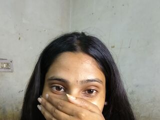camporn live MuskaanSingh