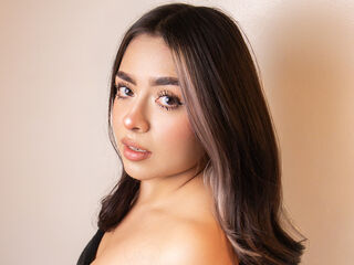 camgirl webcam MyaFontaine